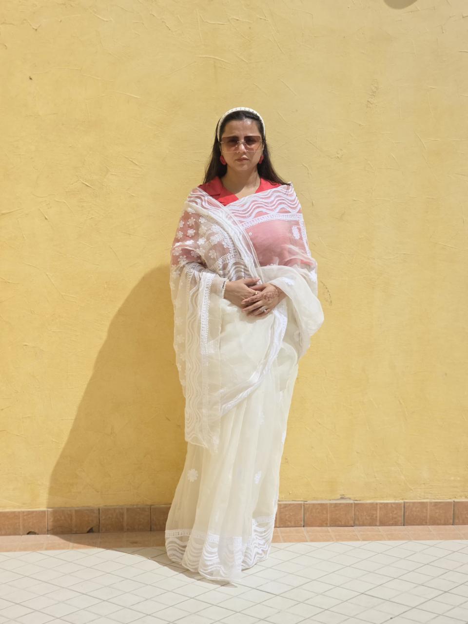 Noor‑e‑Safaid – Hand‑Embroidered White Organza Chikankari Saree